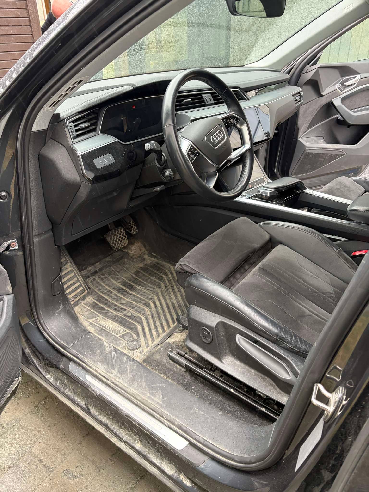 Bil interiør før vask